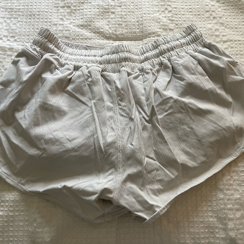 Lululemon Hotty Hot Short 2.5 Inch